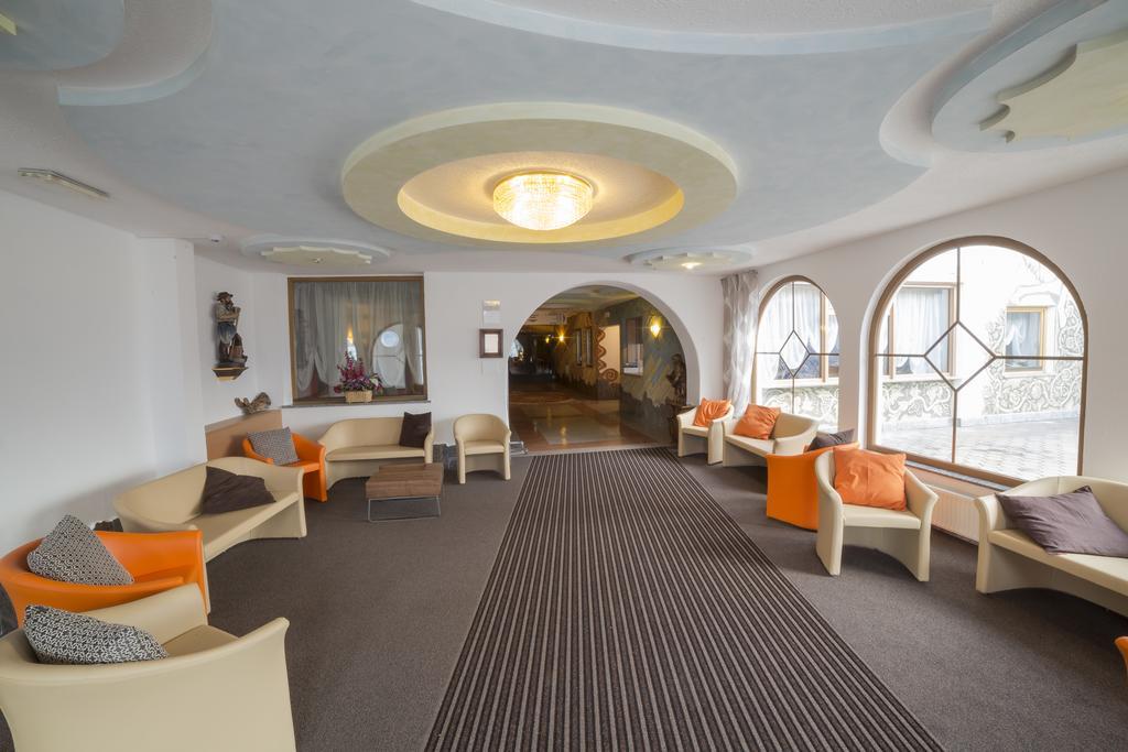 Hotel Saxl Campo di Trens Ngoại thất bức ảnh