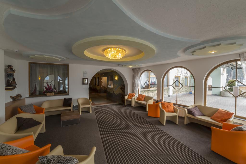 Hotel Saxl Campo di Trens Ngoại thất bức ảnh